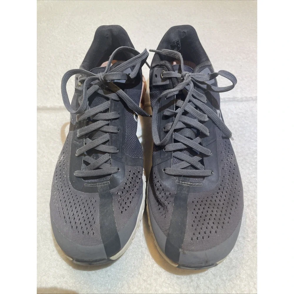 On Cloud Cloudflow Running Shoes Women Size 7 Grey Athletic‎ Sneaker